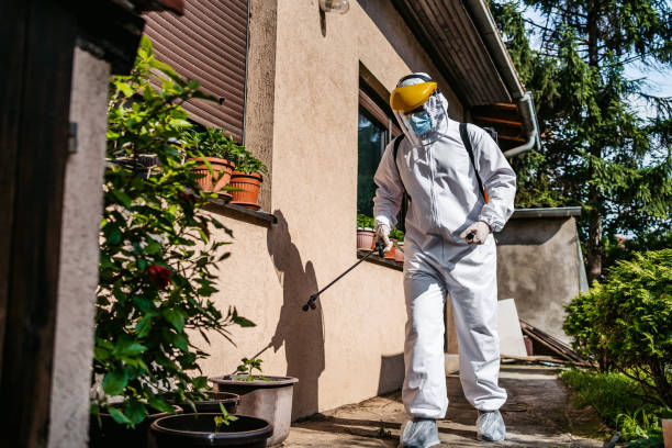 Best Mosquito Control Services  in Topeka, KS